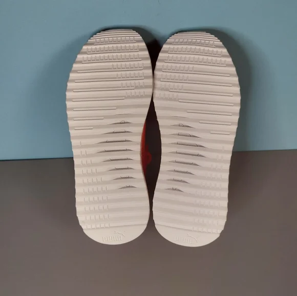 Puma Softfoam Sneakers - Picture 5 of 12